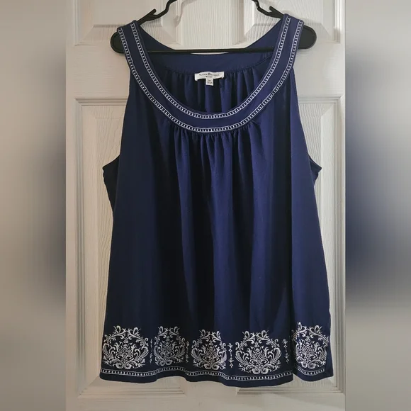 Susan Bristol Woman Sleeveless Top - Picture 1 of 4